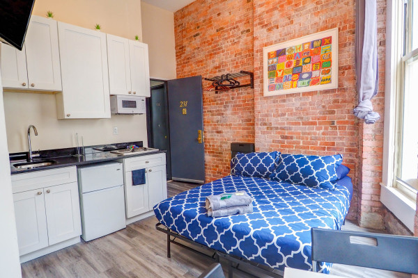 Iconic flat along Midtown west NYC-10323