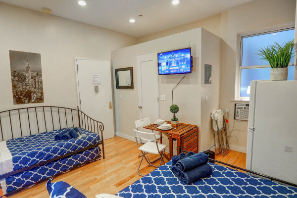 The Little Midtown Studio-10444