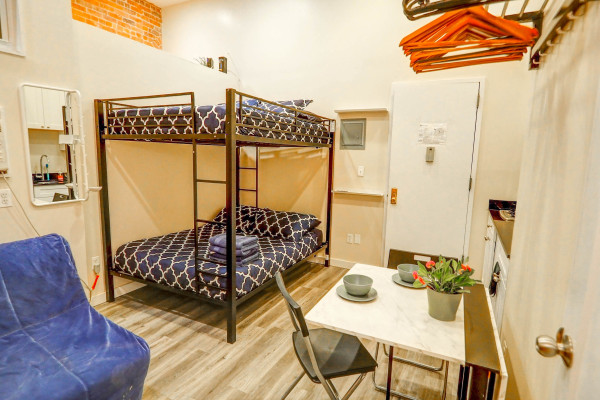 Studio flat in West Midtown-10476