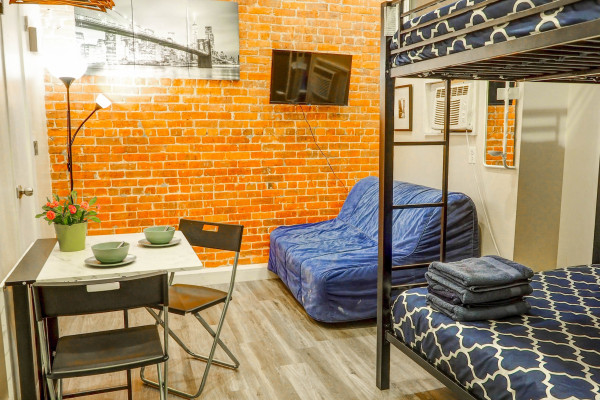 Studio flat in West Midtown-10485