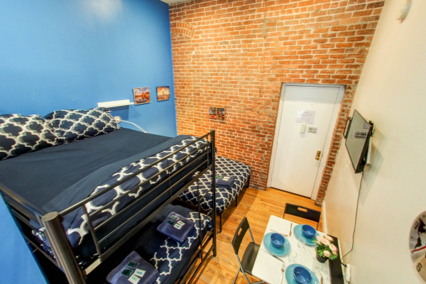 Charming Studio-10554