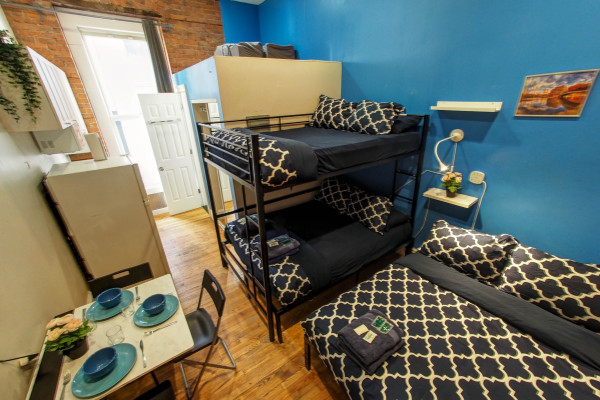 Charming Studio-10555