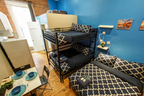 Charming Studio-10560