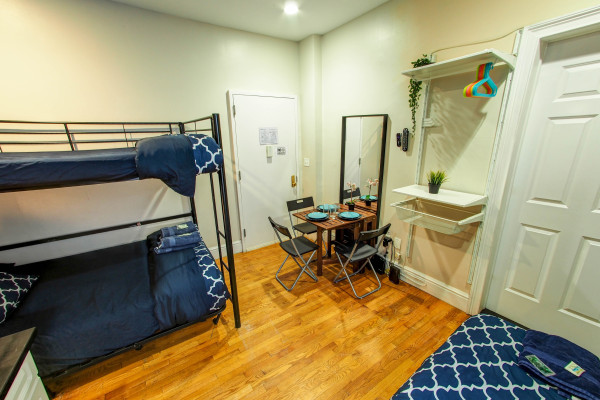 Elegant Studio-10676