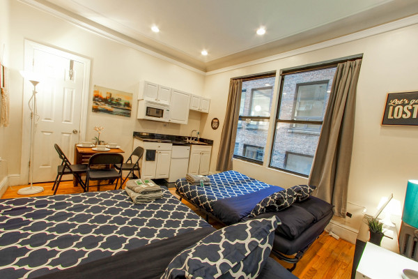 Amazing Midtown Studio-10693