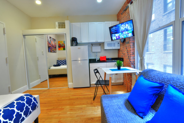 Exclusive Studio-9533