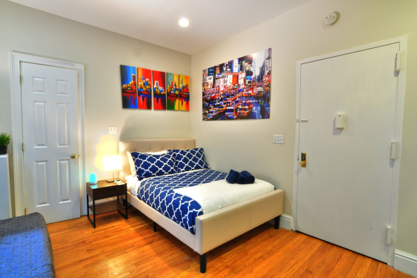 Exclusive Studio-9540
