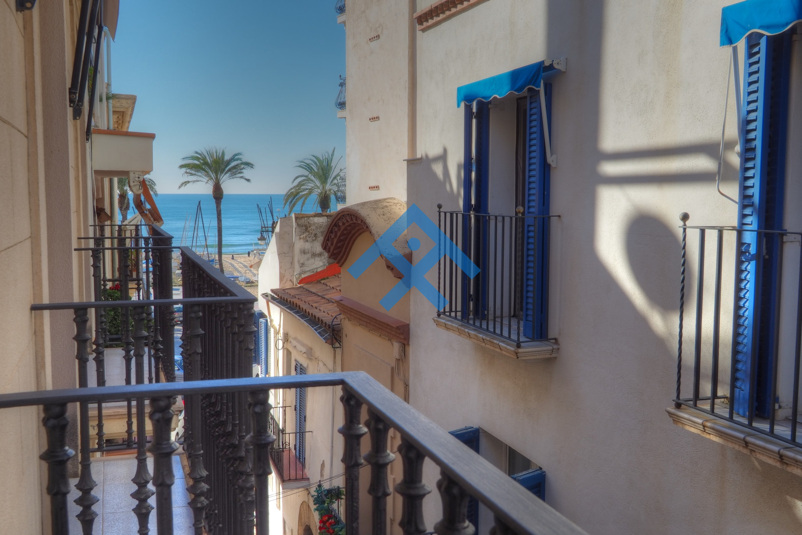Balcony View Apartment - 10617