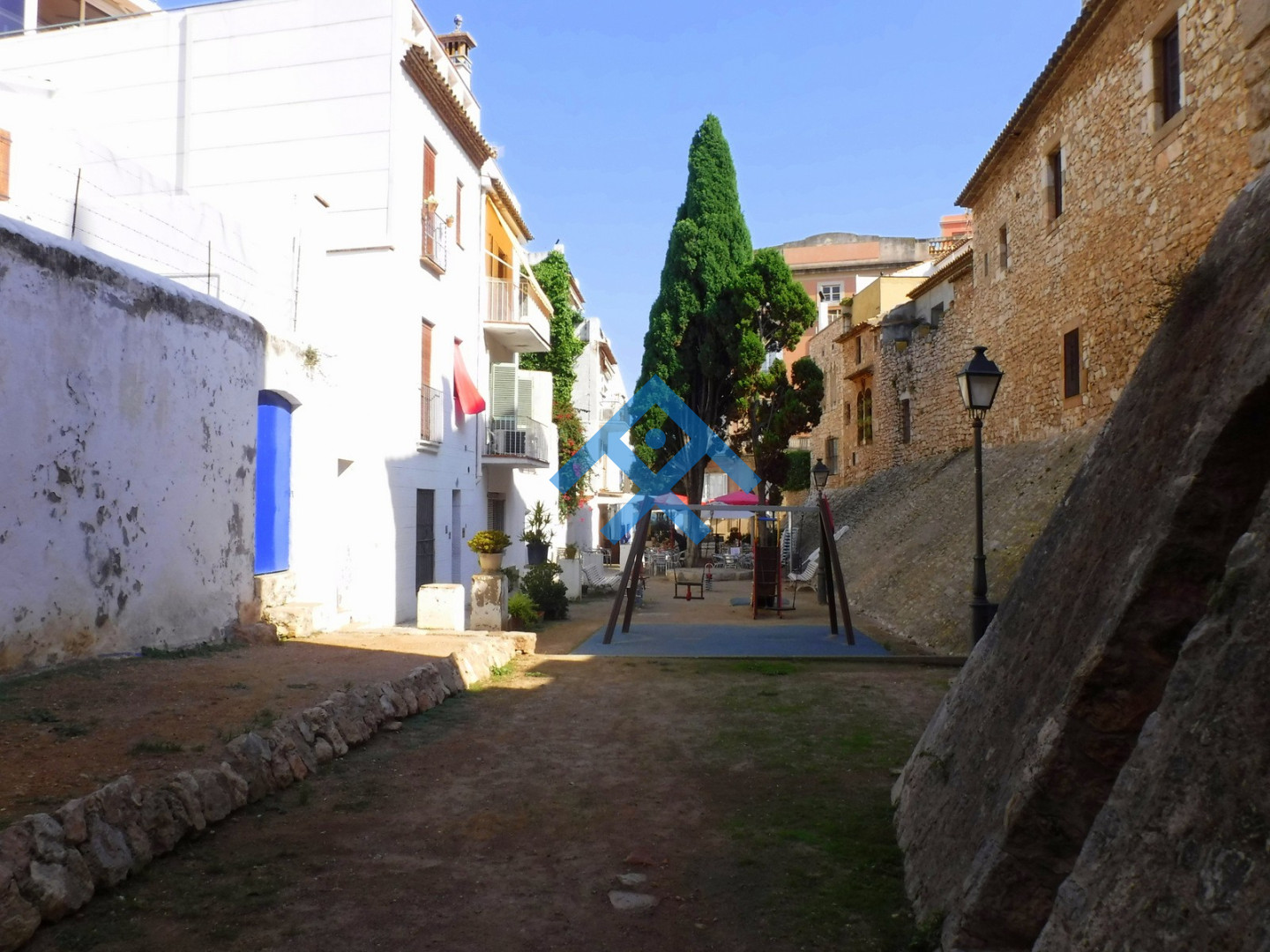 Charming House next to the beach - 11736