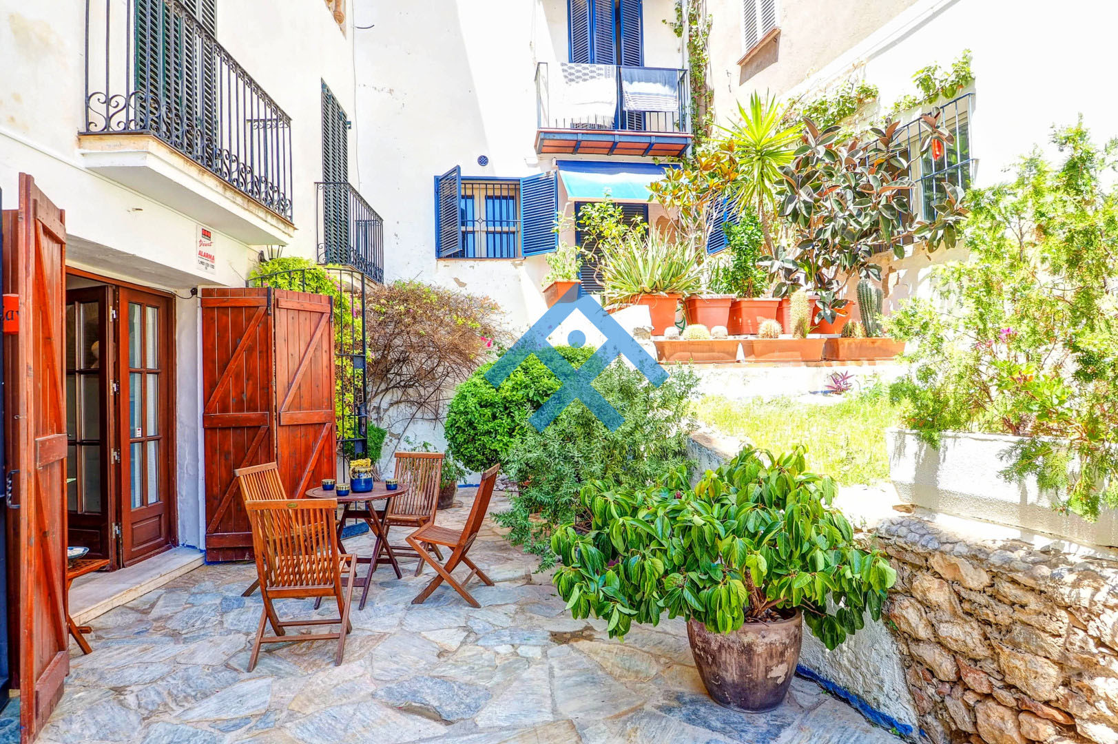 Charming House next to the beach - 12604