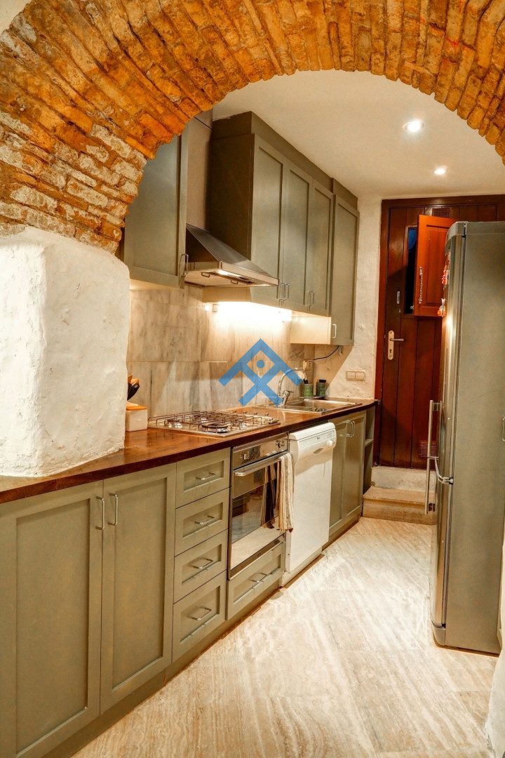 Charming House next to the beach - 12900