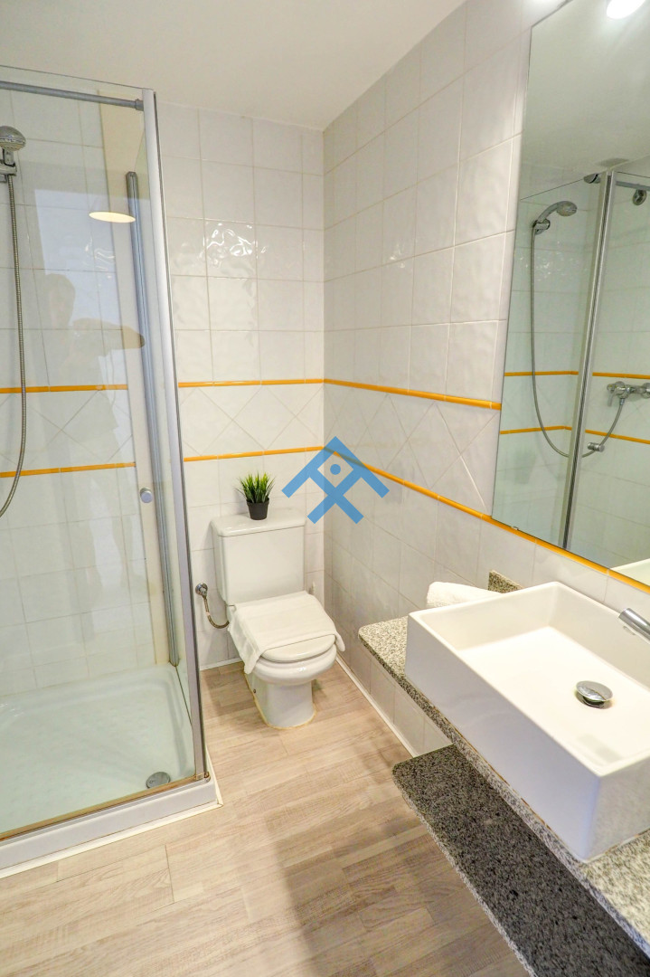 Velero Attic - 17705