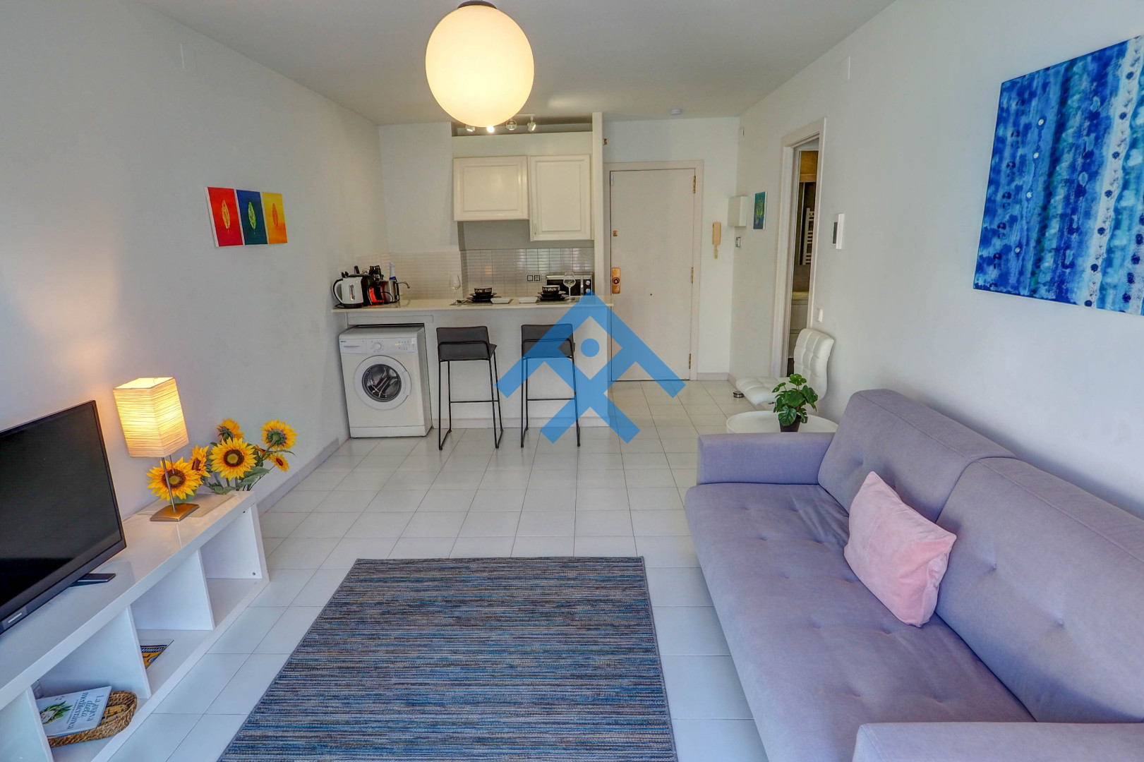 White Penthouse - 17893