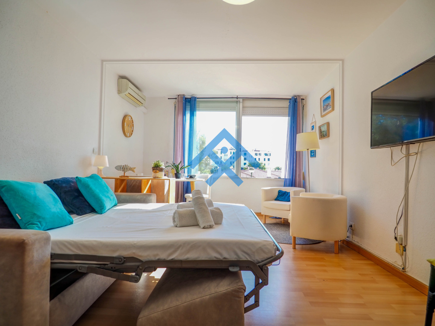 The Blue Island Loft - 26780