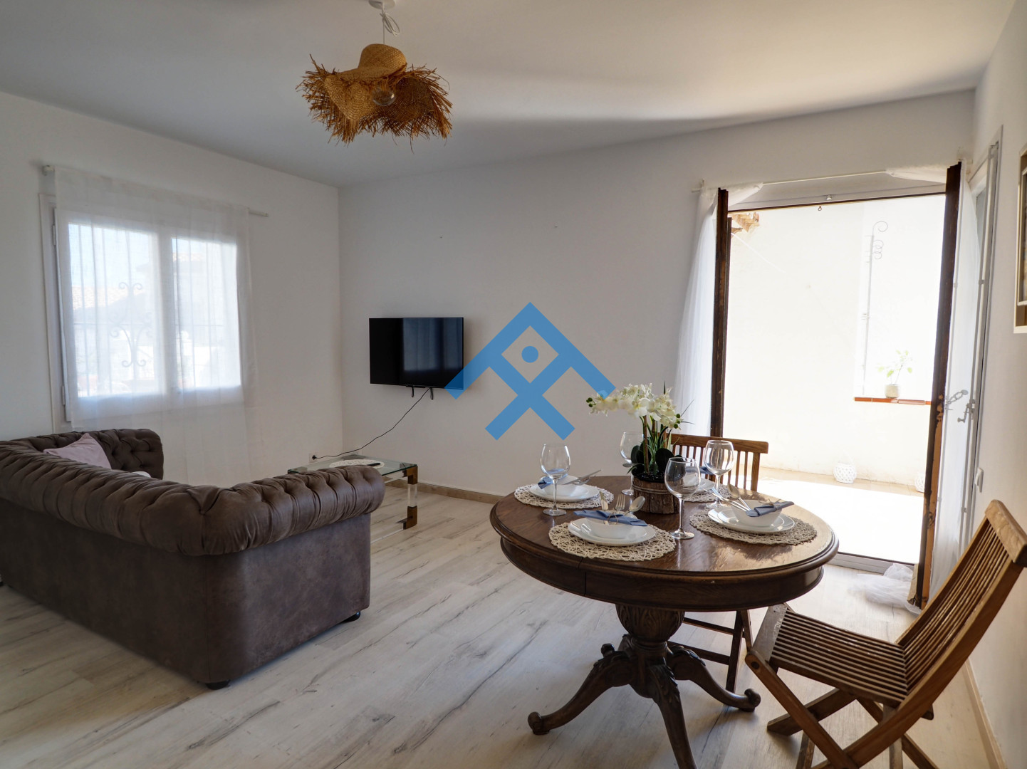Sea Balcony Apartment - 27037