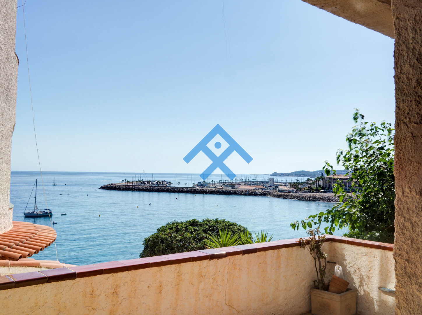 Sea Balcony Apartment - 27039