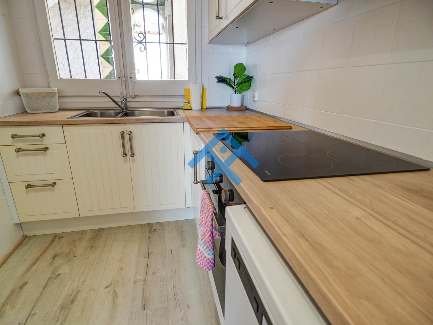 Sea Balcony Apartment - 27041