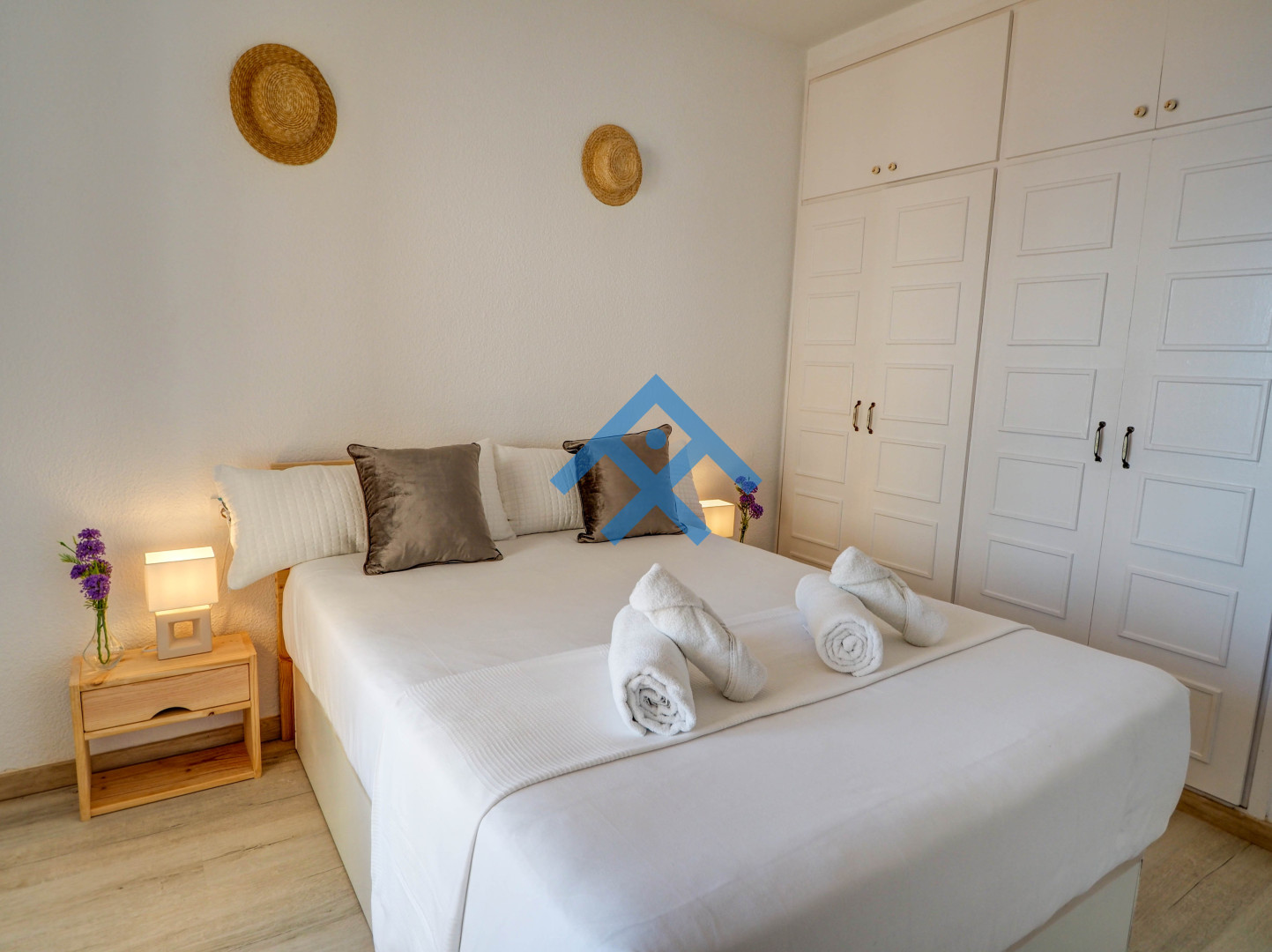 Sea Balcony Apartment - 27048