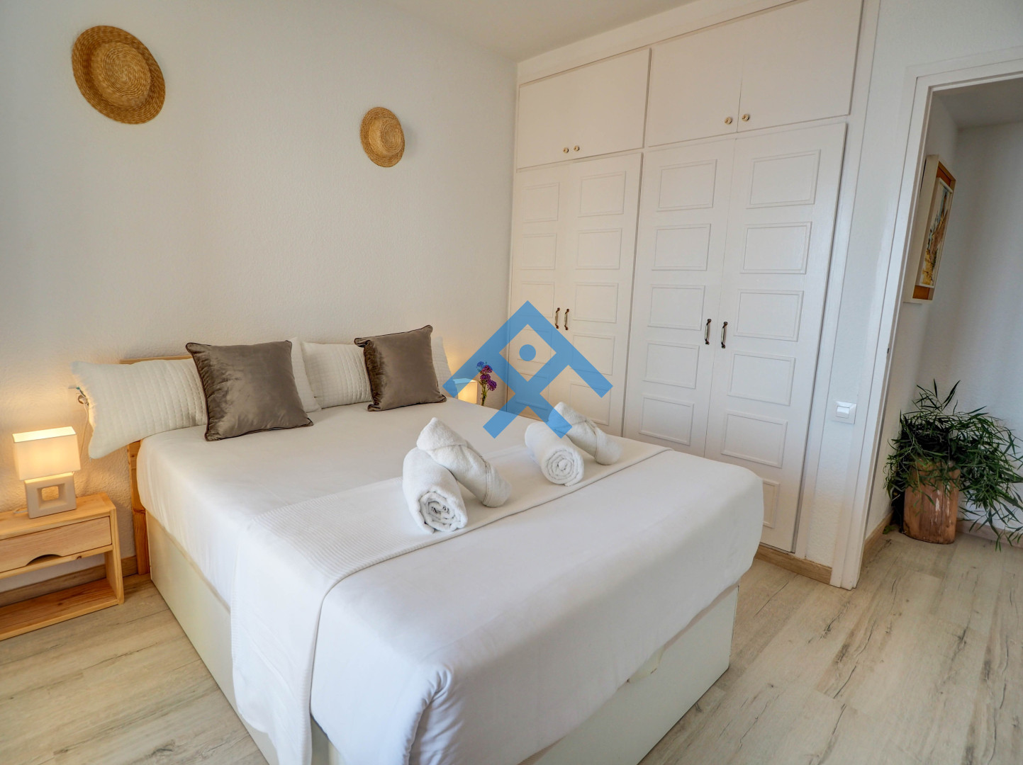 Sea Balcony Apartment - 27060