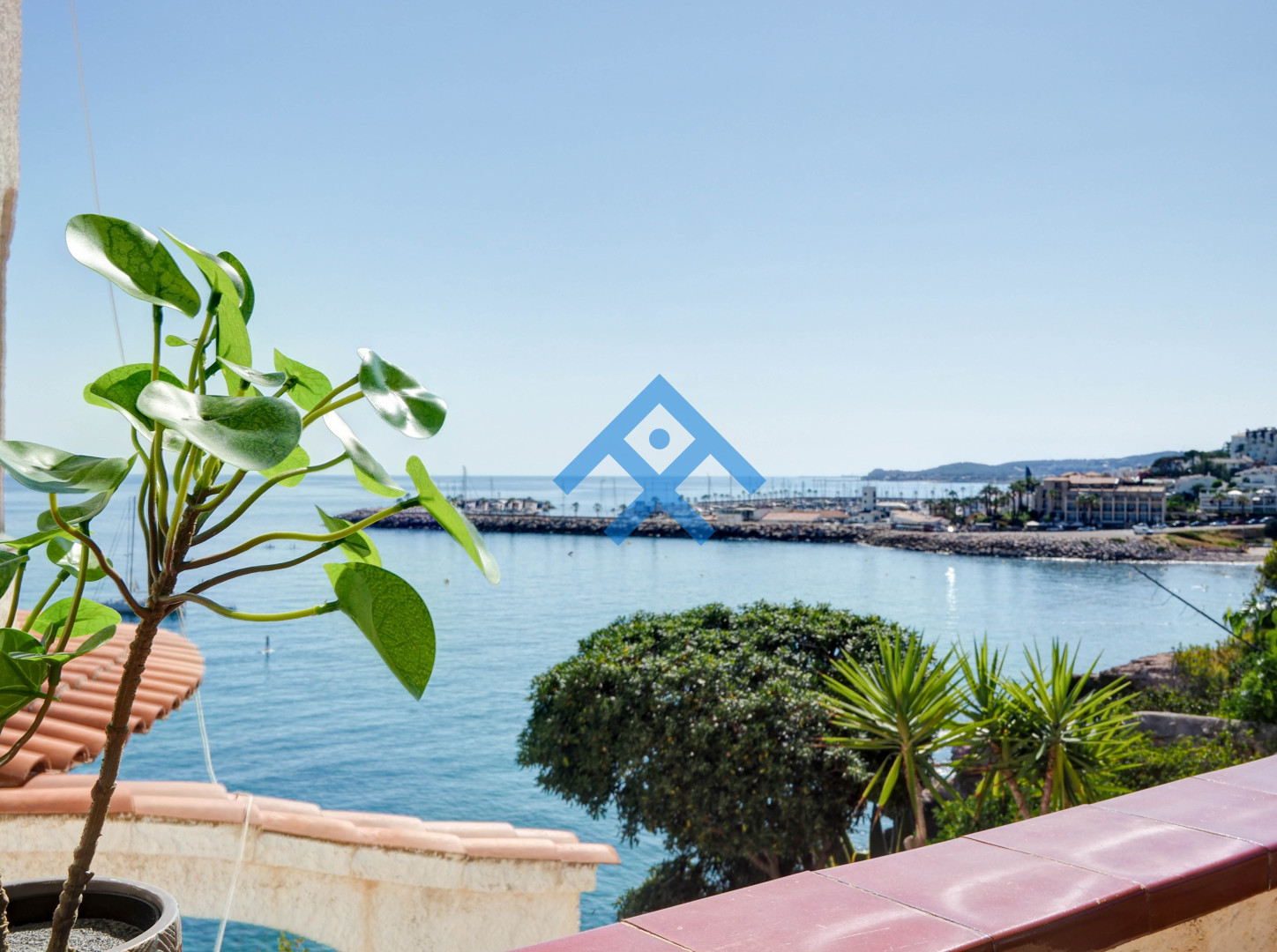 Sea Balcony Apartment - 27076