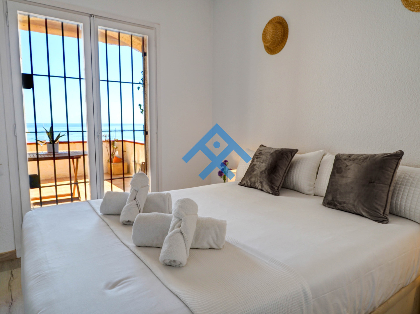 Sea Balcony Apartment - 27081