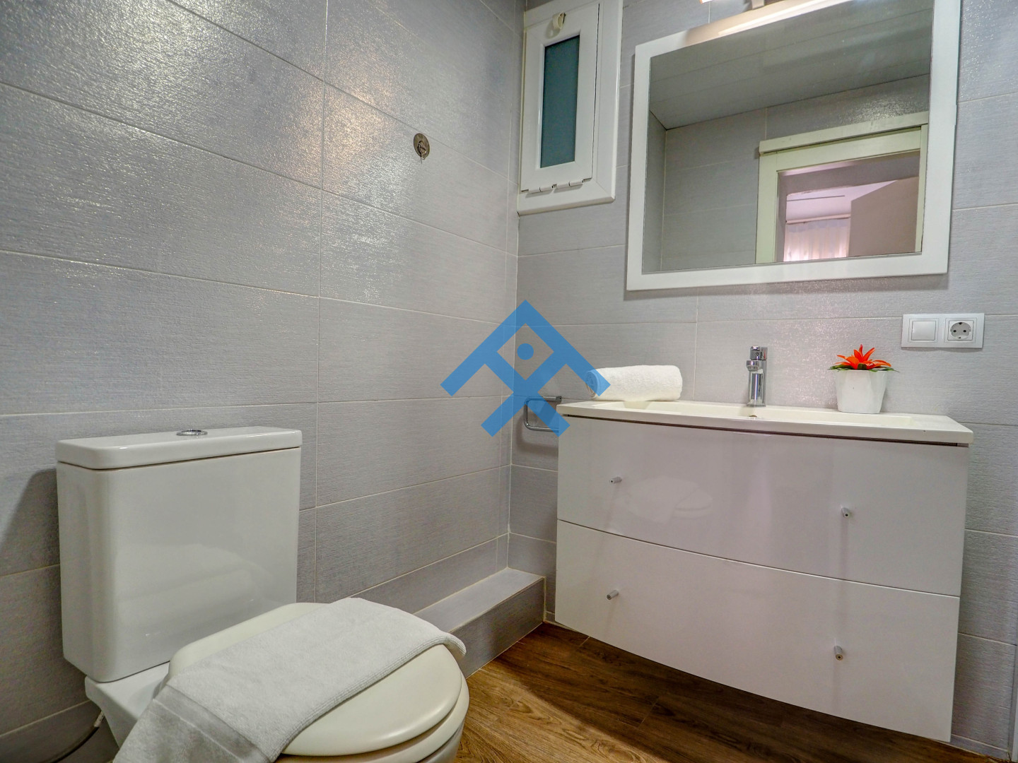 Nefertiti Terrace - 27546
