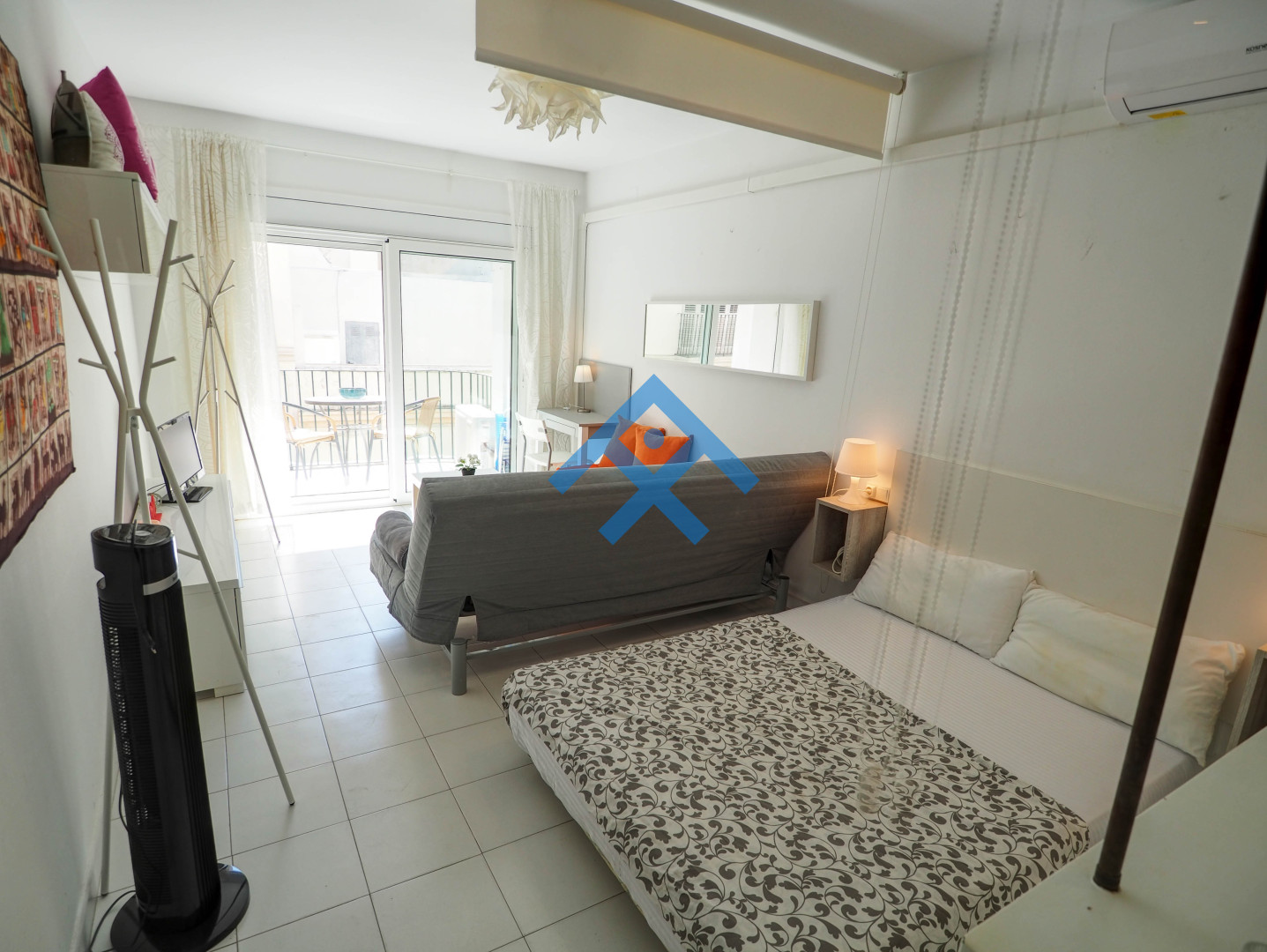 Ferdinand Apartment - 28384
