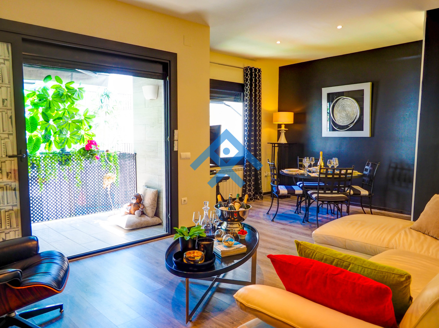 Flamingo Apartment - 28509