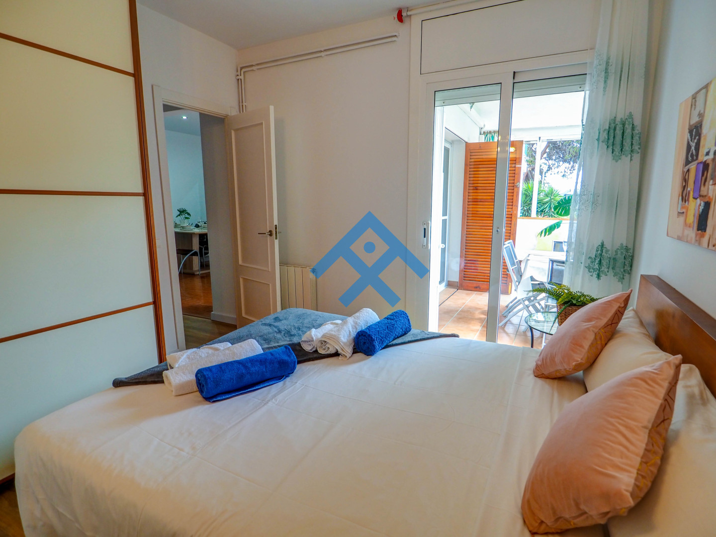 Gala Apartment - 28550