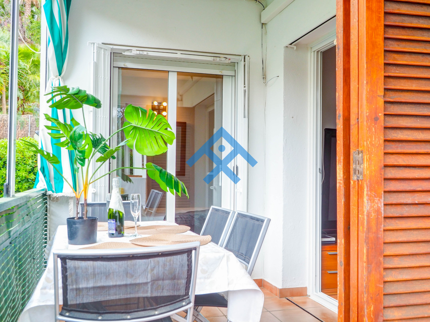 Gala Apartment - 28560
