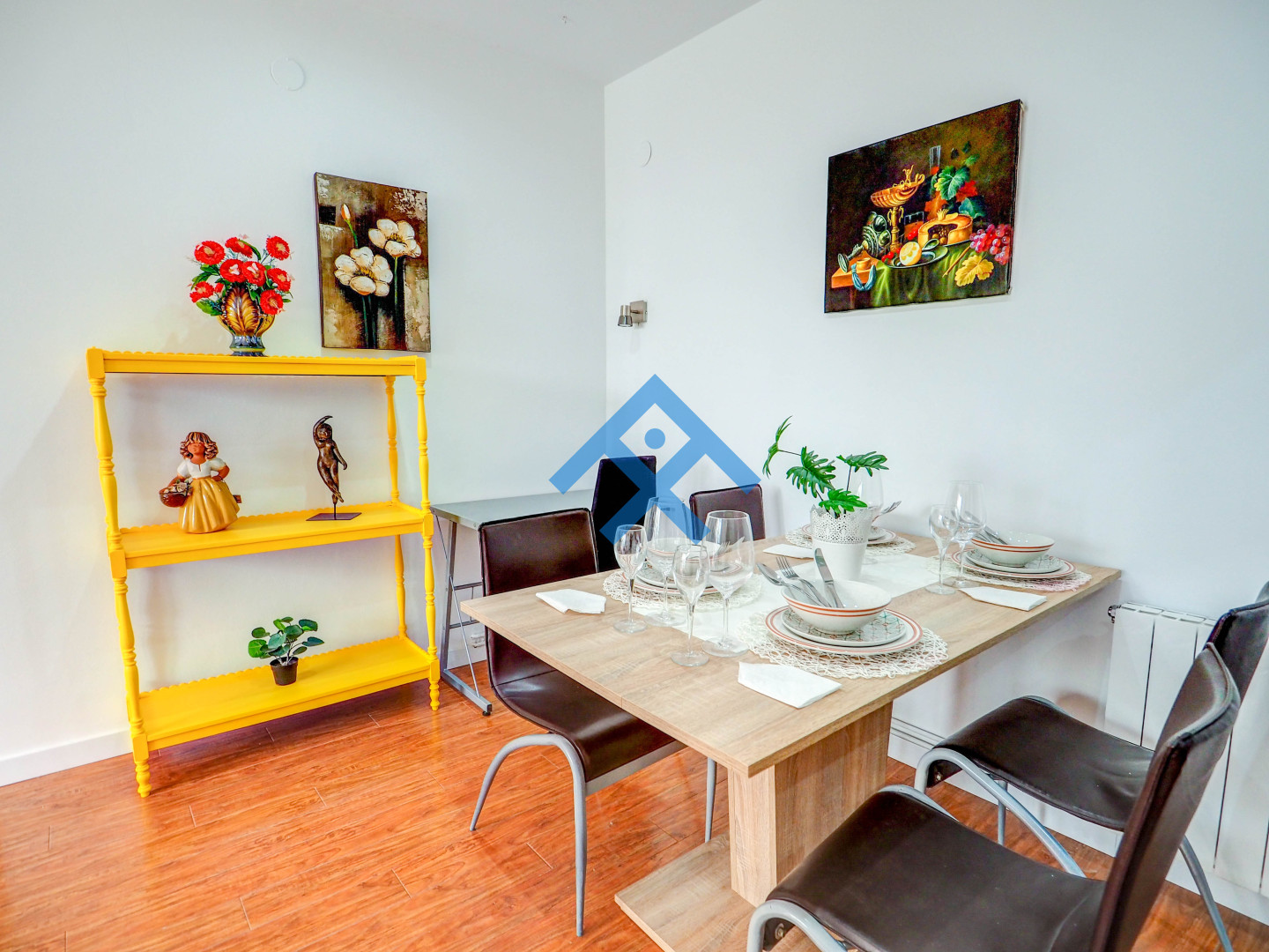 Gala Apartment - 28572