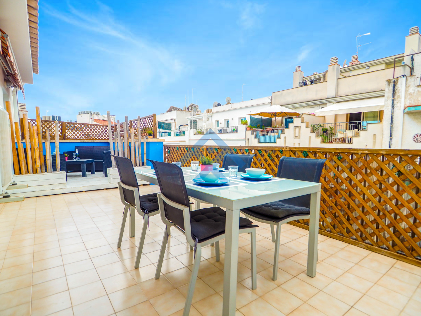 Amazing Terrace in the Center - 30180