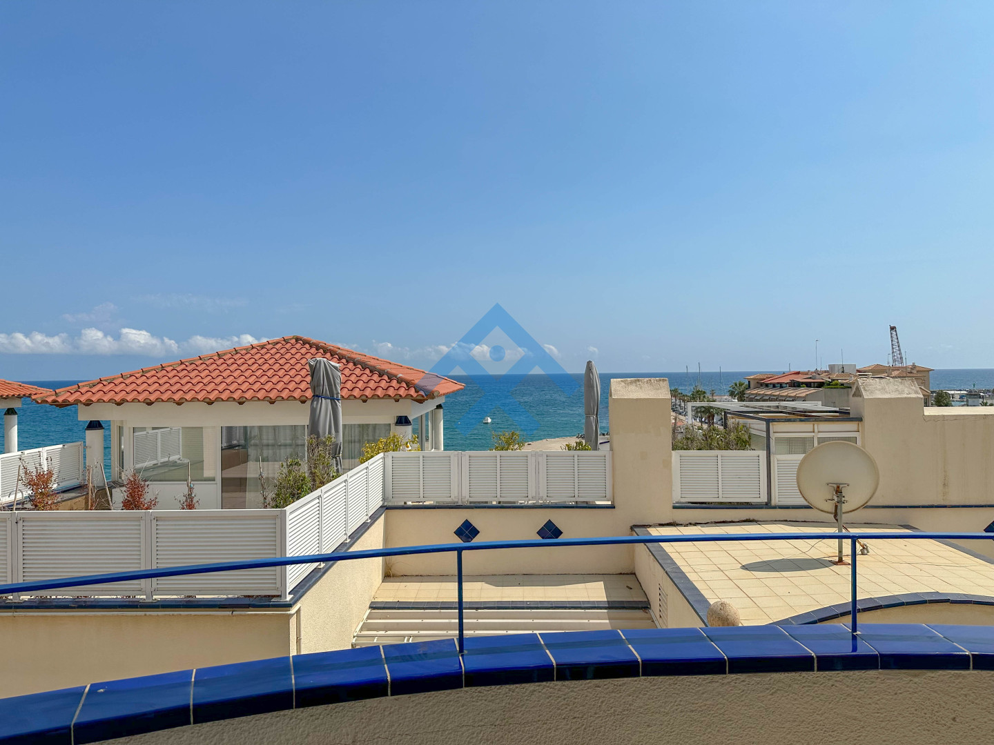 Apartment by the Sea - 30621