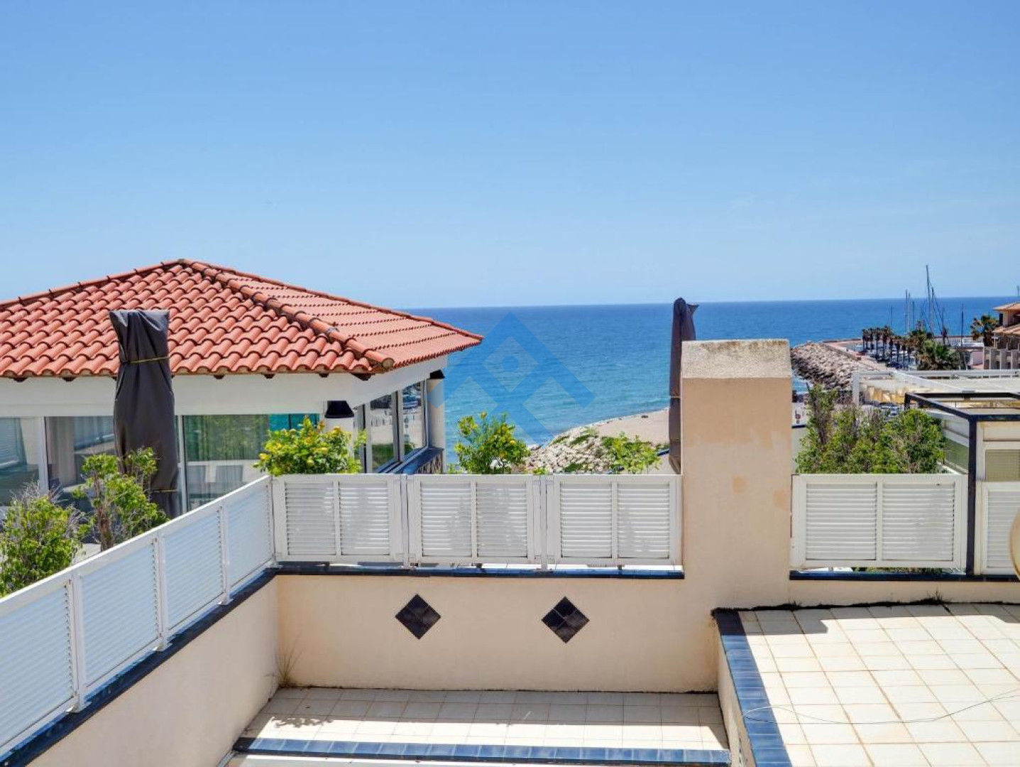 Apartment by the Sea - 31659