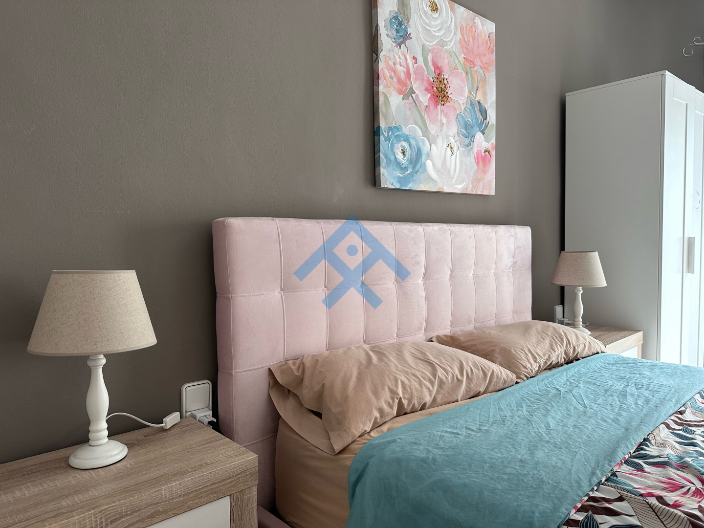 Pink Aurora Apartment - 32778