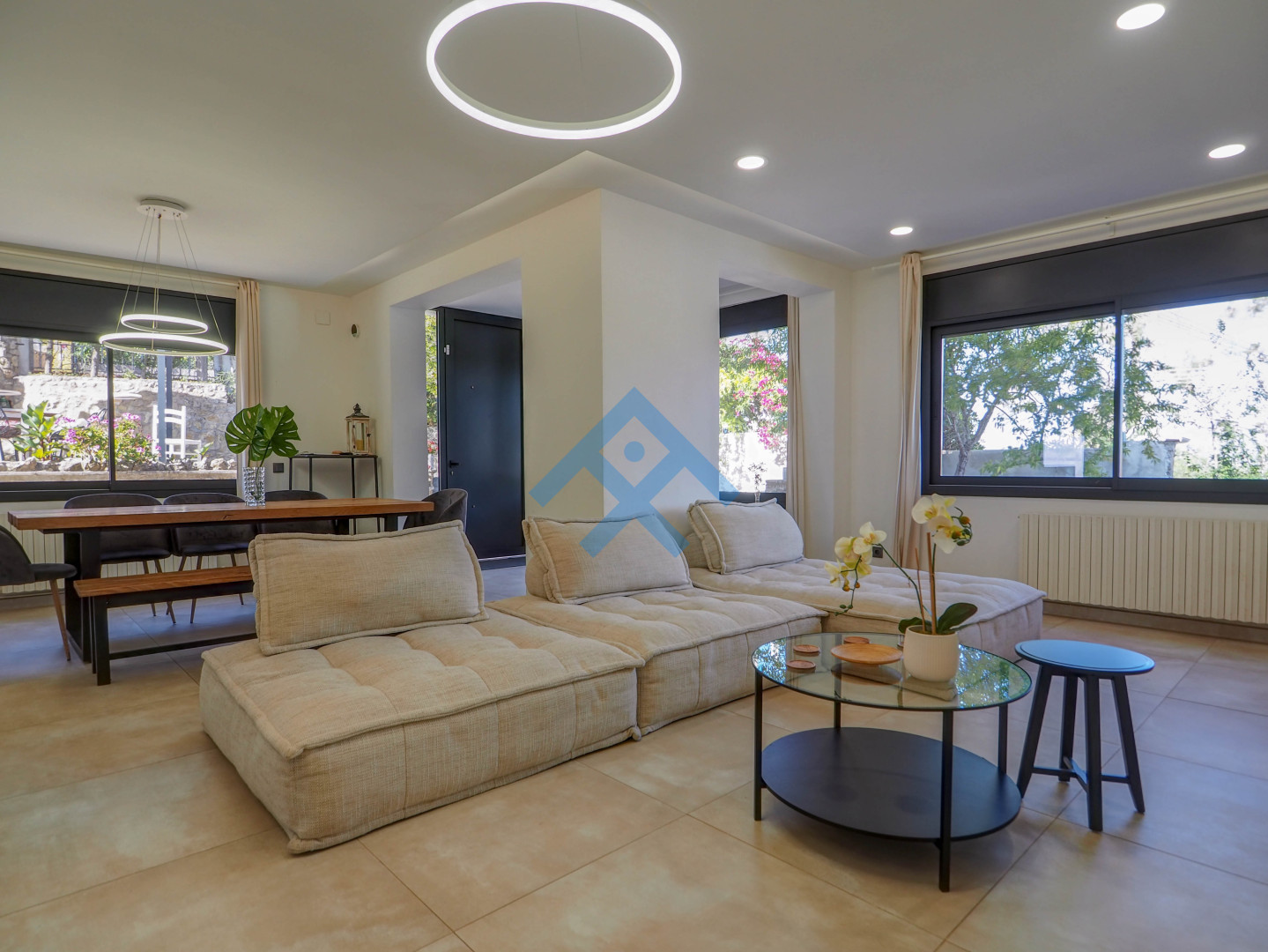 Casa Avril - 33025