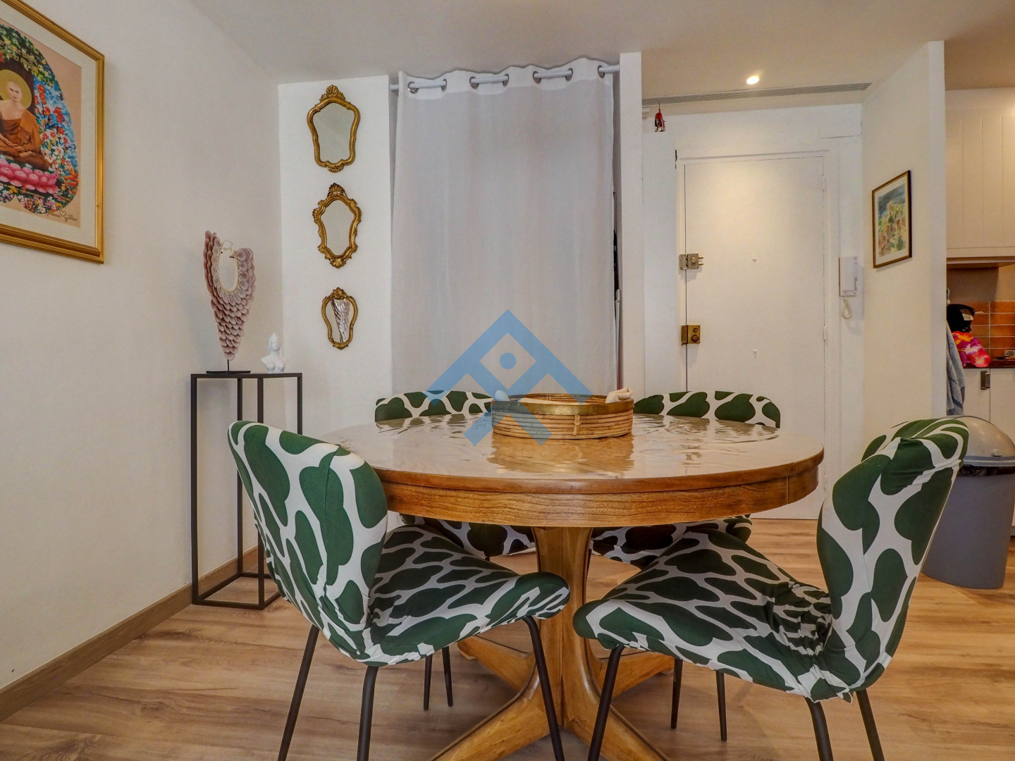 Exotic Eden apartment - 33214