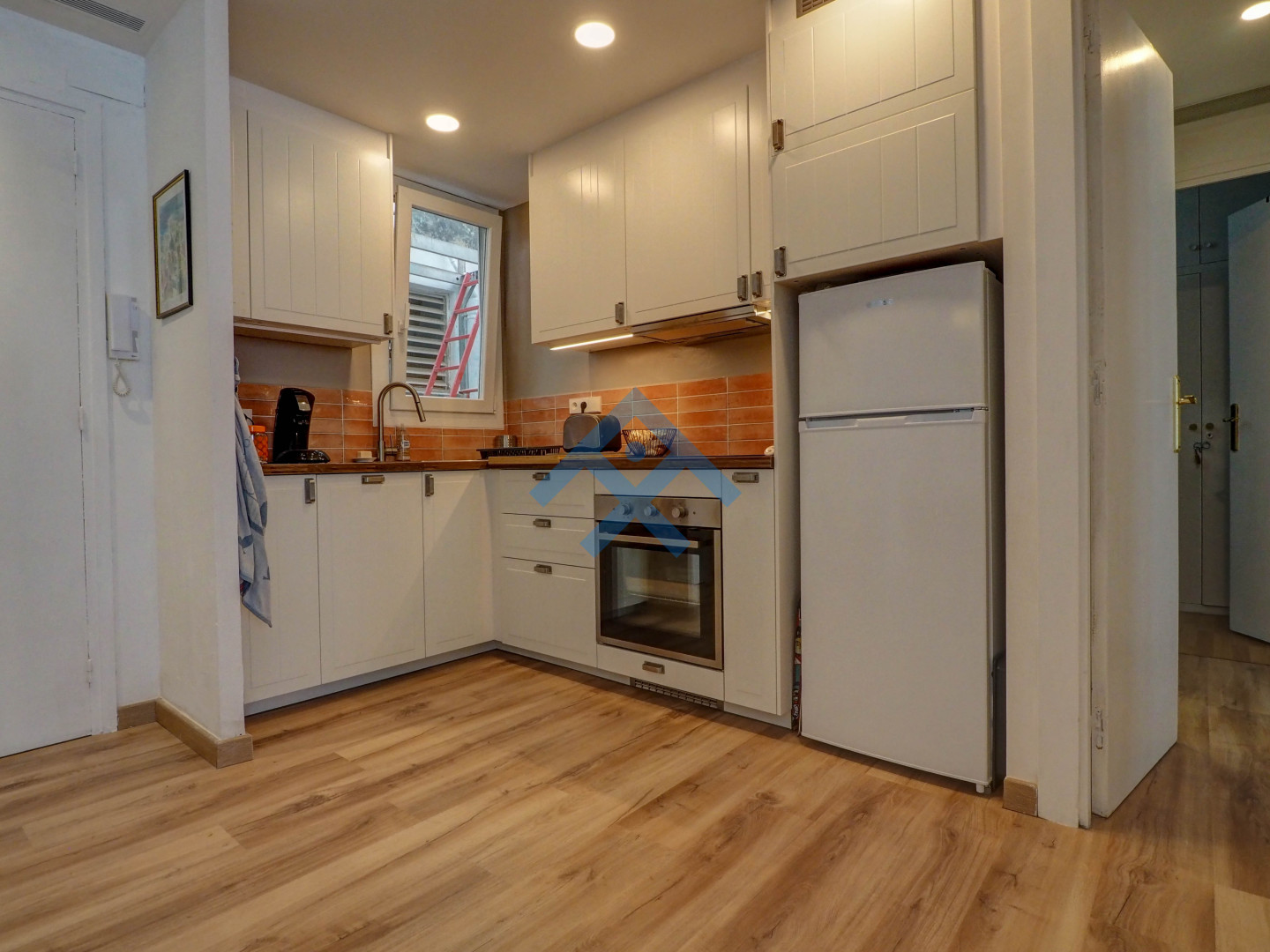 Exotic Eden apartment - 33217