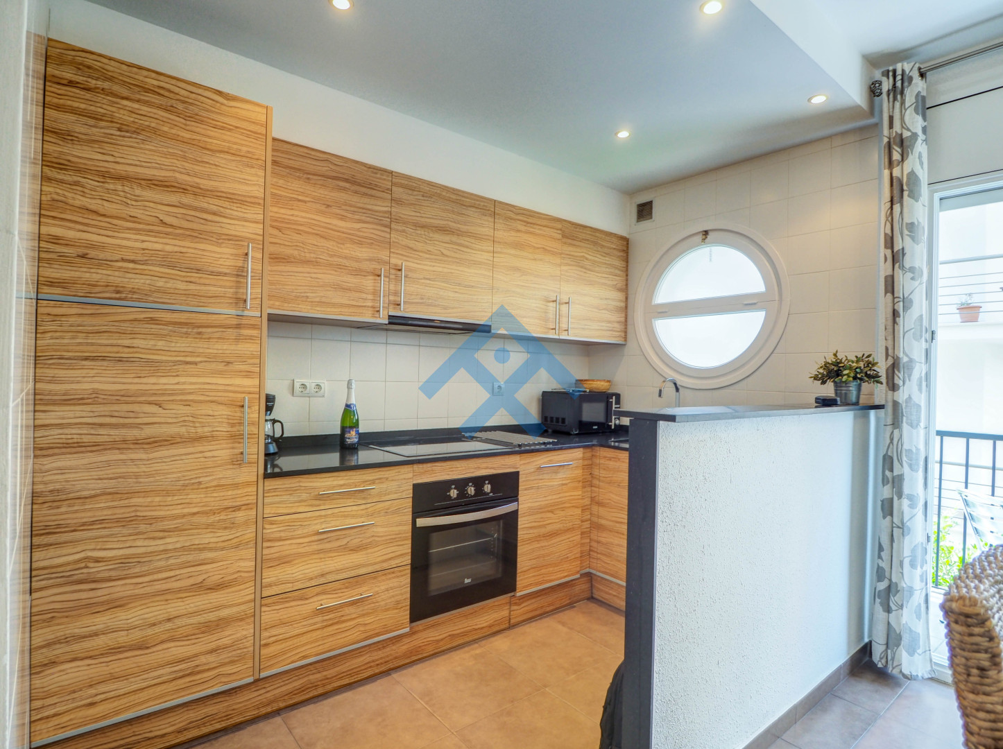 Zafiro Apartment - 33753