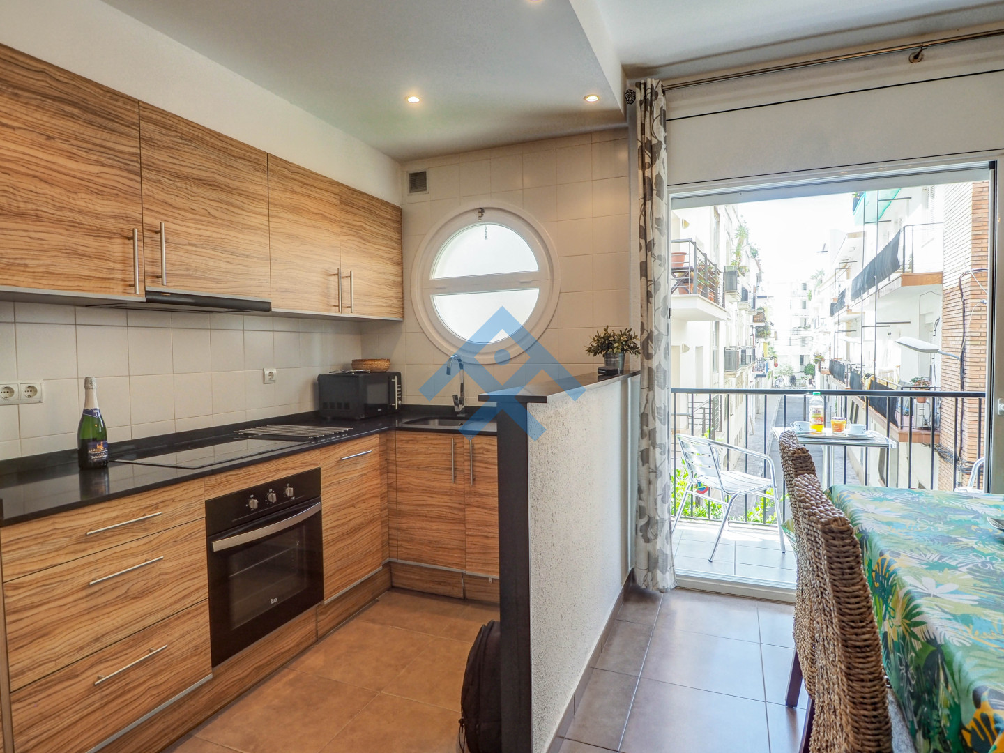 Zafiro Apartment - 33755