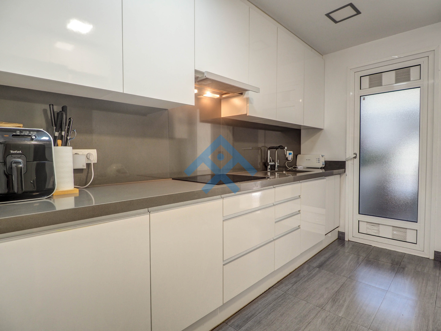 Luxury Seaview Apartment - 33935