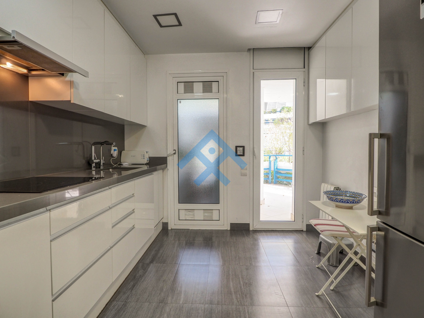 Luxury Seaview Apartment - 33936