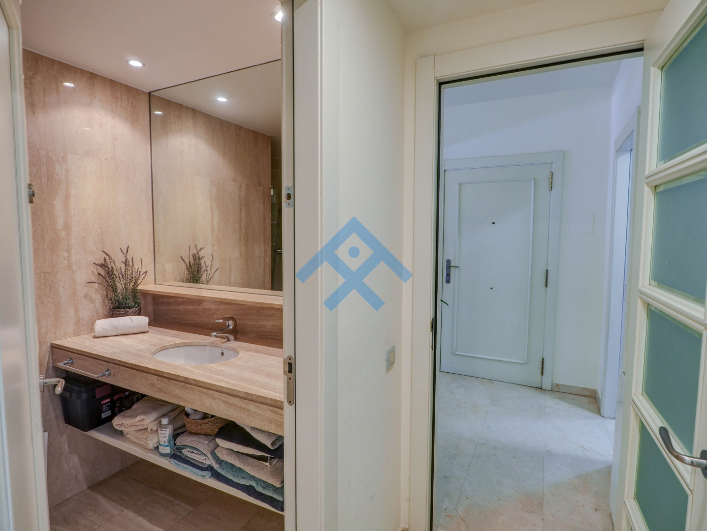 Luxury Seaview Apartment - 33937