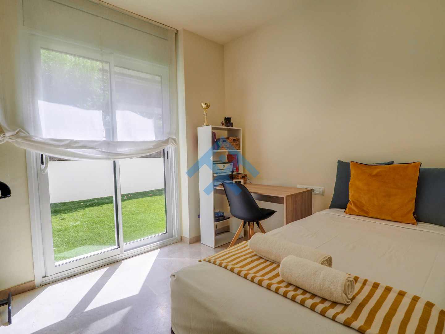 Luxury Seaview Apartment - 33943
