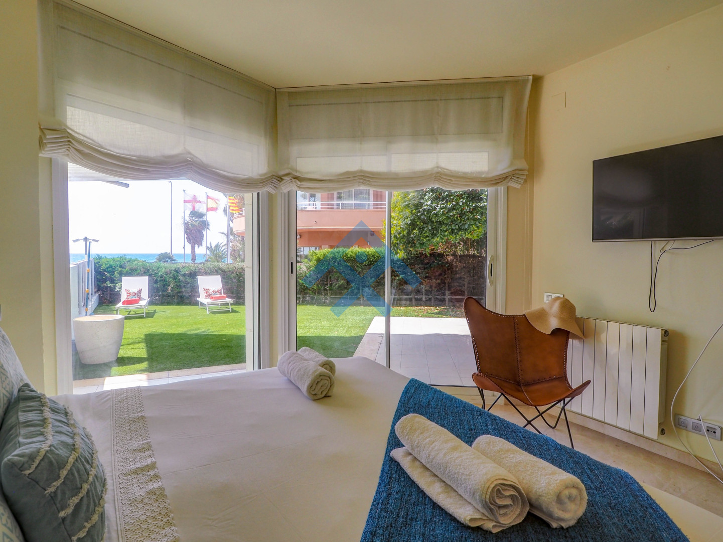 Luxury Seaview Apartment - 33965