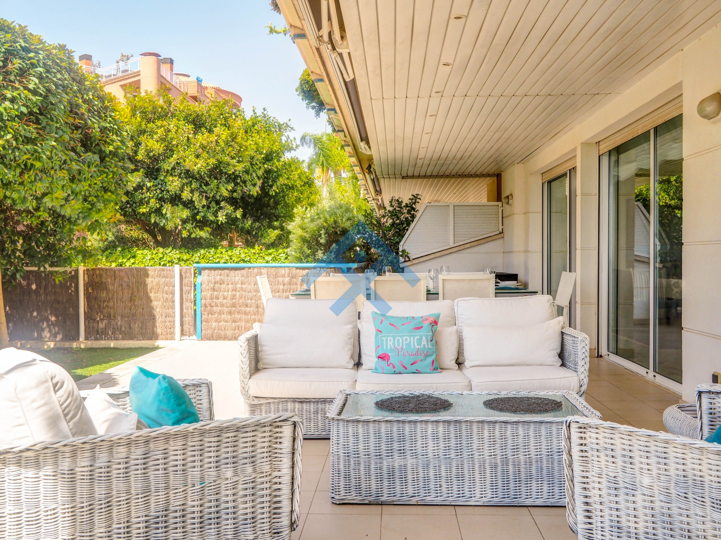 Luxury Seaview Apartment - 33972