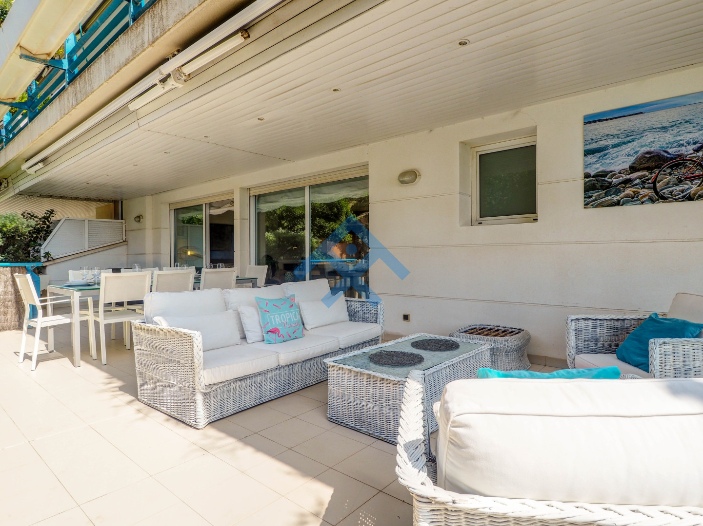 Luxury Seaview Apartment - 33973