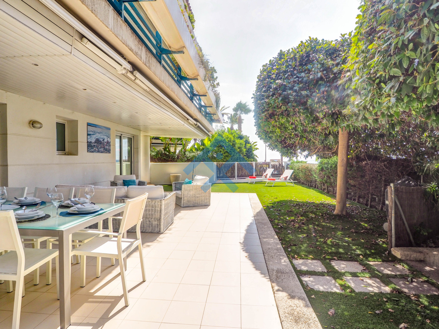 Luxury Seaview Apartment - 33977