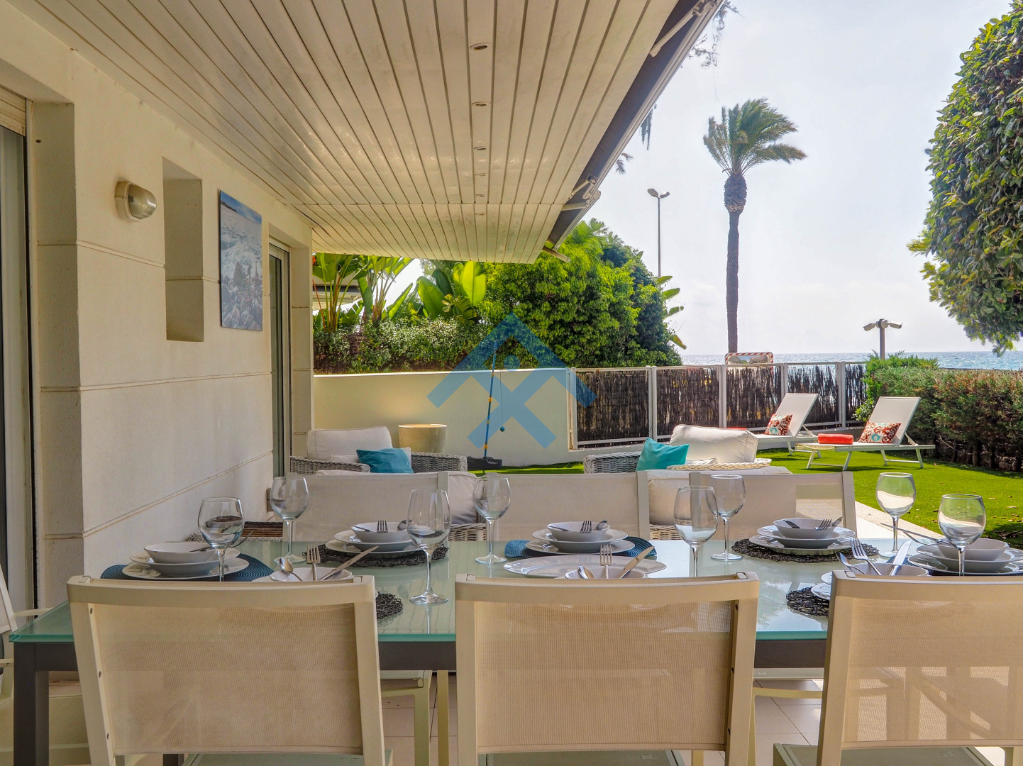 Luxury Seaview Apartment - 33980