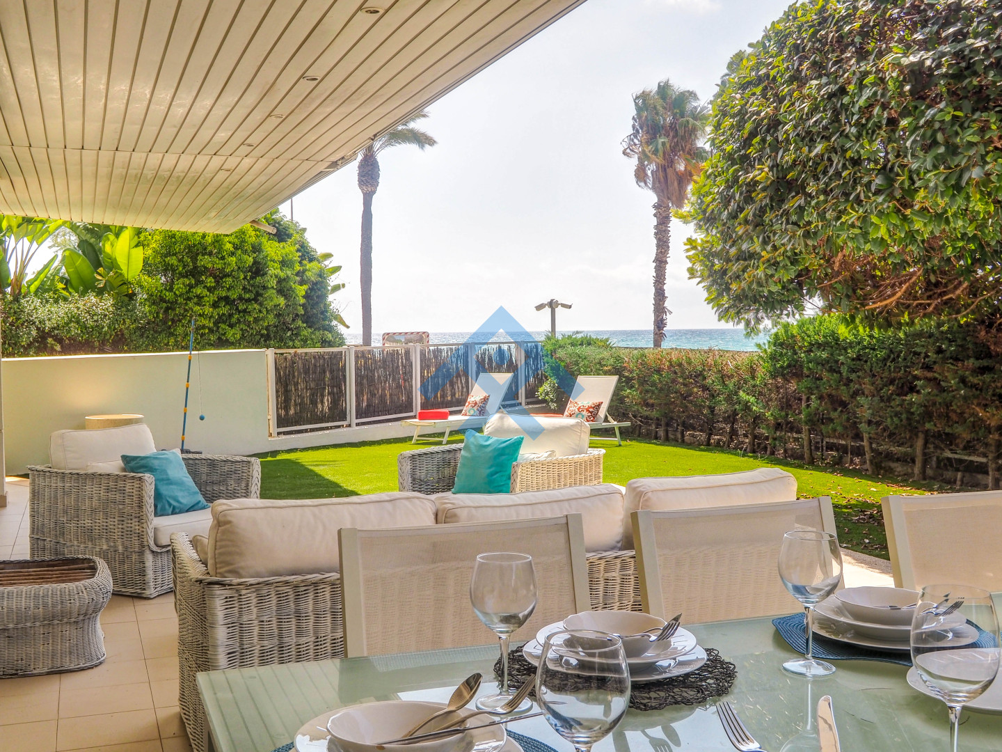 Luxury Seaview Apartment - 33982
